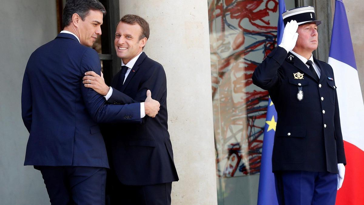 Los presidentes Pedro Sánchez y Emmanuel Macron