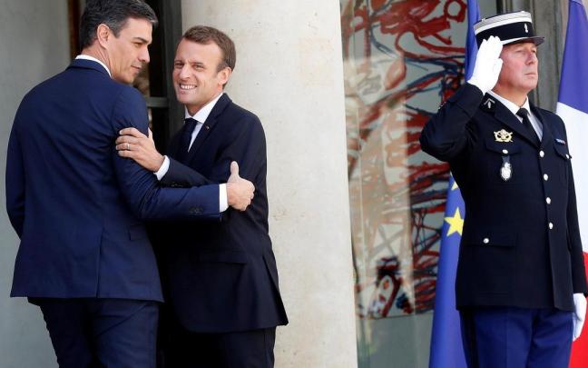 Los presidentes Pedro Sánchez y Emmanuel Macron