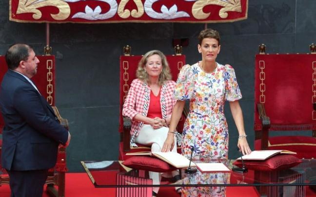 Chivite toma posesión como presidenta del Gobierno de Navarra. Chivite toma posesión como presidenta del Gobierno de Navarra.