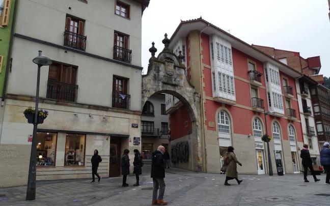 El Portalón, uno de los lugares más característicos y punto de encuentro social de Arrasate, en pleno Casco Histórico.