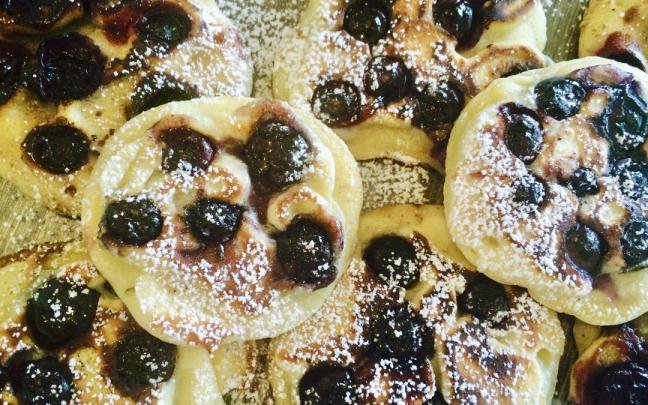 Mini tortitas con arandanos.