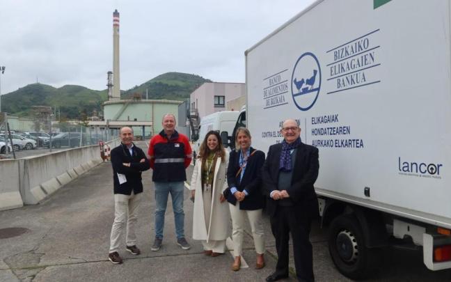 Petronor ha donado 30 ordenadores al Banco de alimentos de Bizkaia