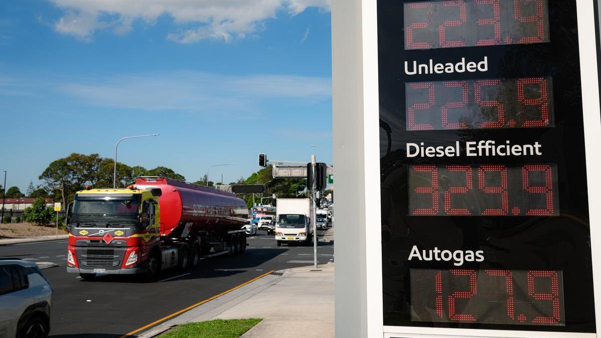 La producción mundial de petróleo acumula una pérdida de 12,8 millones desde febrero.