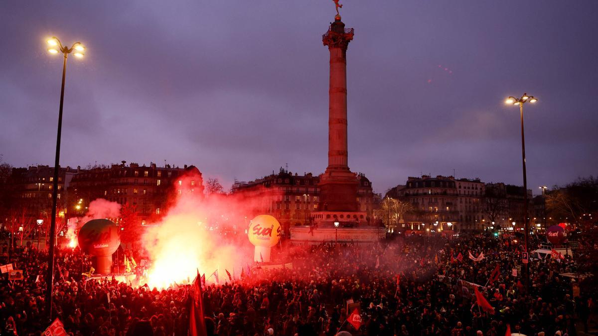 Protestas masivas en Francia contra la reforma de pensiones del Gobierno de Macron.