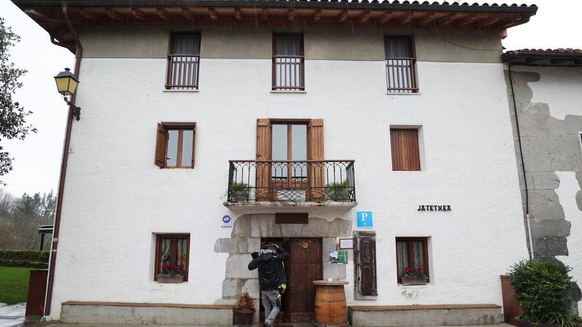 El Ostatu de Altzo desde el exterior.