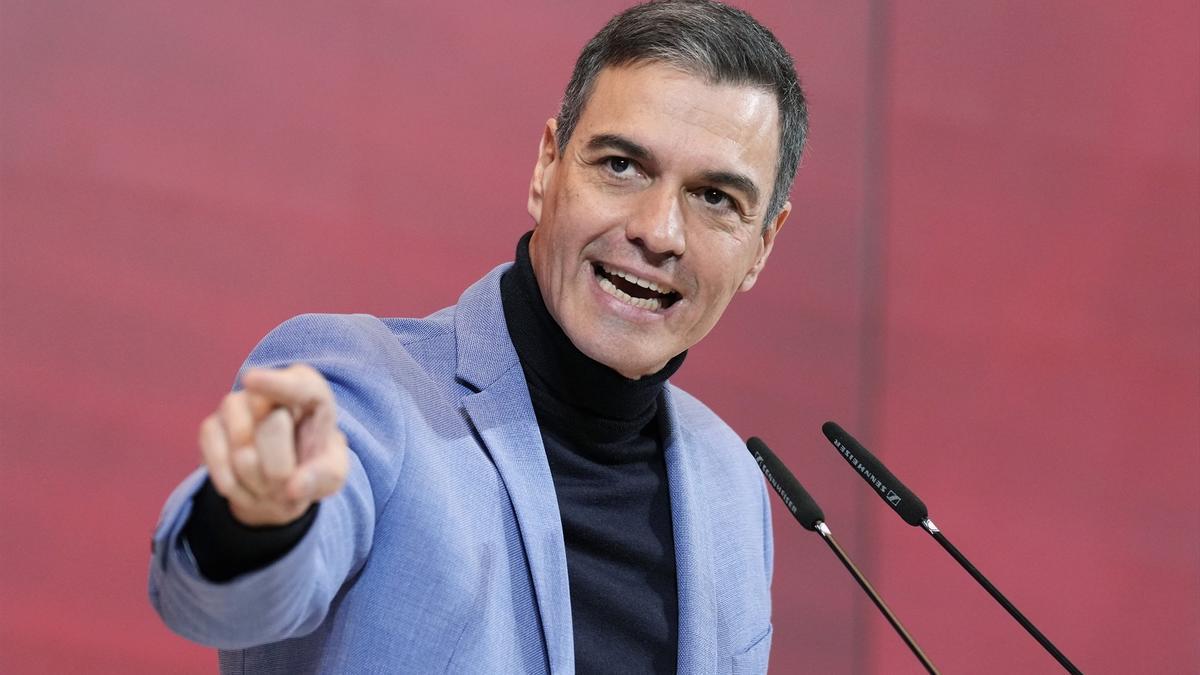 Pedro Sánchez ha confirmado que se reunirá varias veces con Puigdemont y Junqueras.