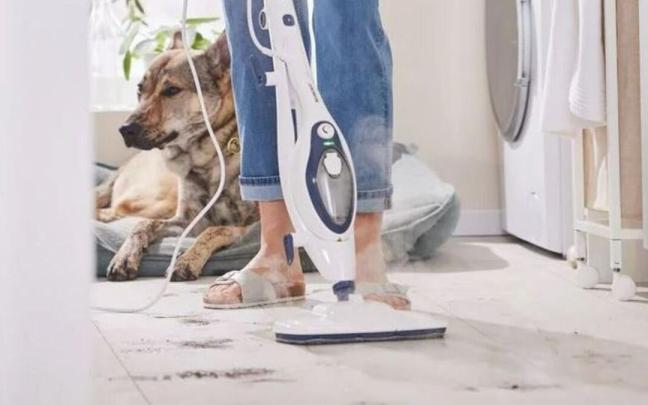 Di adiós al cubo y la fregona, la alternativa de Lidl para dejar el suelo reluciente