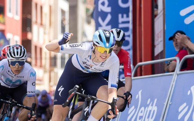 El pelotón ciclista femenino volverá a ser protagonista este fin de semana en Debabarrena.