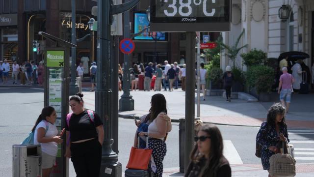 Un termómetro en una calle de Bilbao.