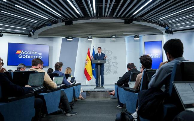 Pedro Sánchez tras un Consejo de Ministros anterior
