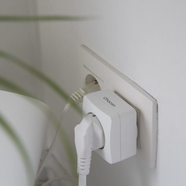 Kit enchufe CHACON 4 MINI con mando a distancia