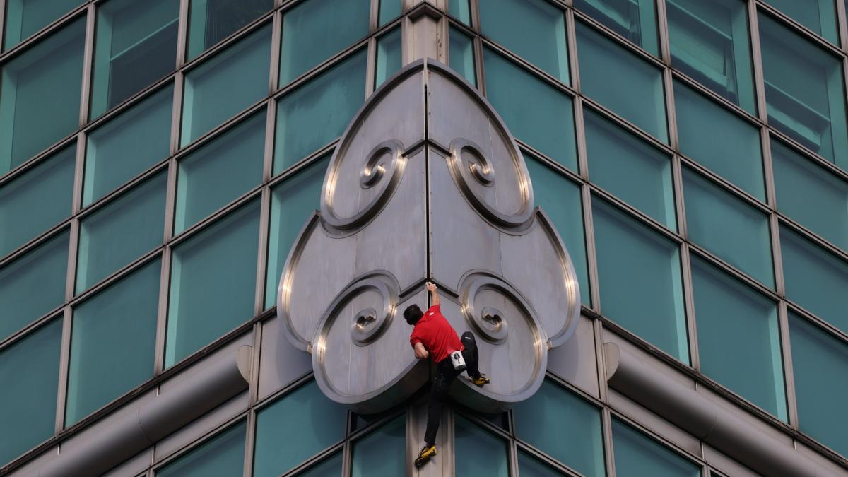 Honnold, en uno de los momentos más comprometidos de la ascensión.