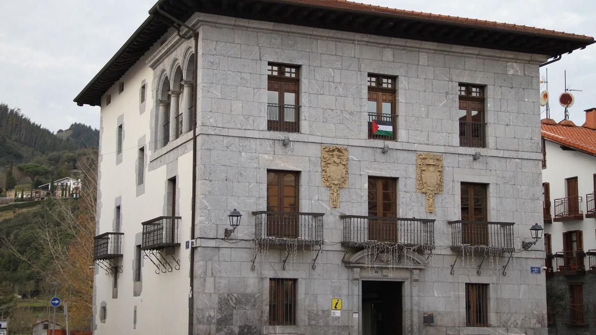 EAJ-PNV subraya la importancia de que las instituciones expresen apoyo claro y sin matices al trabajador público agredido