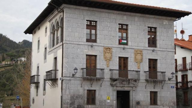 EAJ-PNV subraya la importancia de que las instituciones expresen apoyo claro y sin matices al trabajador público agredido