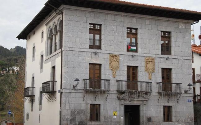 EAJ-PNV subraya la importancia de que las instituciones expresen apoyo claro y sin matices al trabajador público agredido