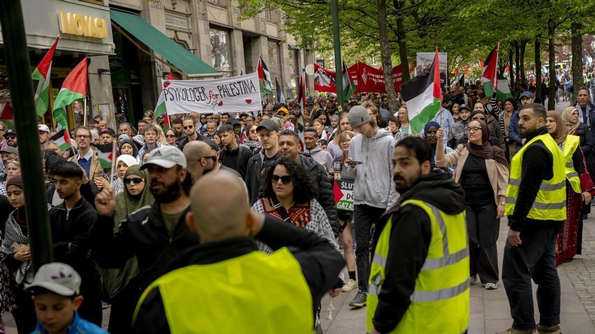 Protesta en apoyo a Palestina por las calles de Malmö.