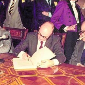 Firma del Acta de Aprobación del Concierto Económico con el País Vasco, de 29 de diciembre de 1980