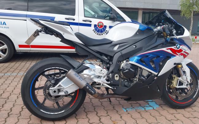 Una de las motos de alta cilindrada intervenida por la Ertzaintza Ertzaintza