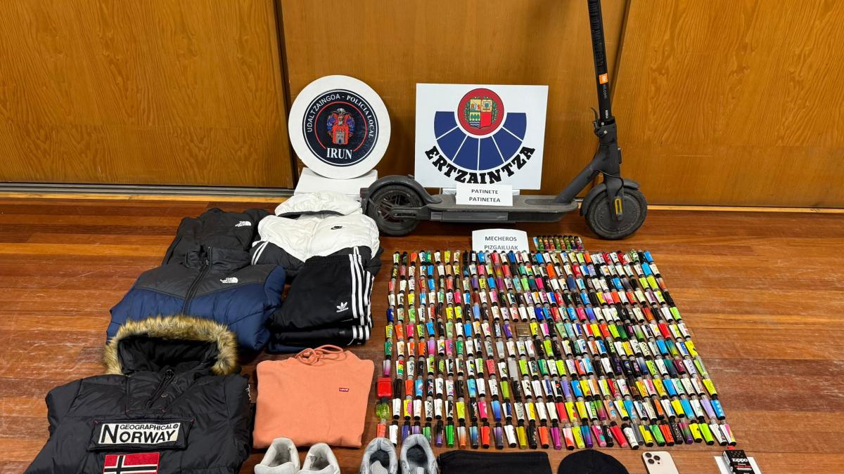 Material incautado por la Ertzaintza al detenido en Irun por quemar 20 vehículos