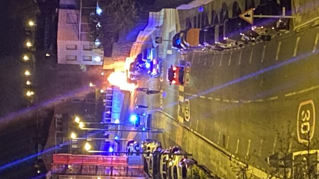 Incendio de un contenedor en la calle Maidagan de Getxo. ONDA VASCA