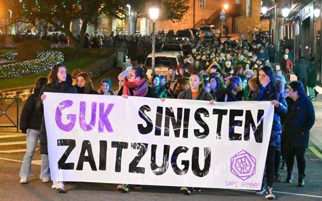 Movilización en Gernika convocada por el Movimiento Feminista. OSKAR GONZÁLEZ Movilización en Gernika convocada por el Movimiento Feminista. OSKAR GONZÁLEZ