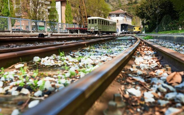 El Museo Vasco del Ferrocarril pone en circulación tres trenes de vapor este fin de semana. JUANMA APARICIO. EUROPA PRESS