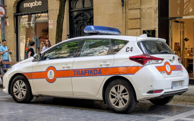 Coche de municipales de tráfico de Donostia. EUROPA PRESS