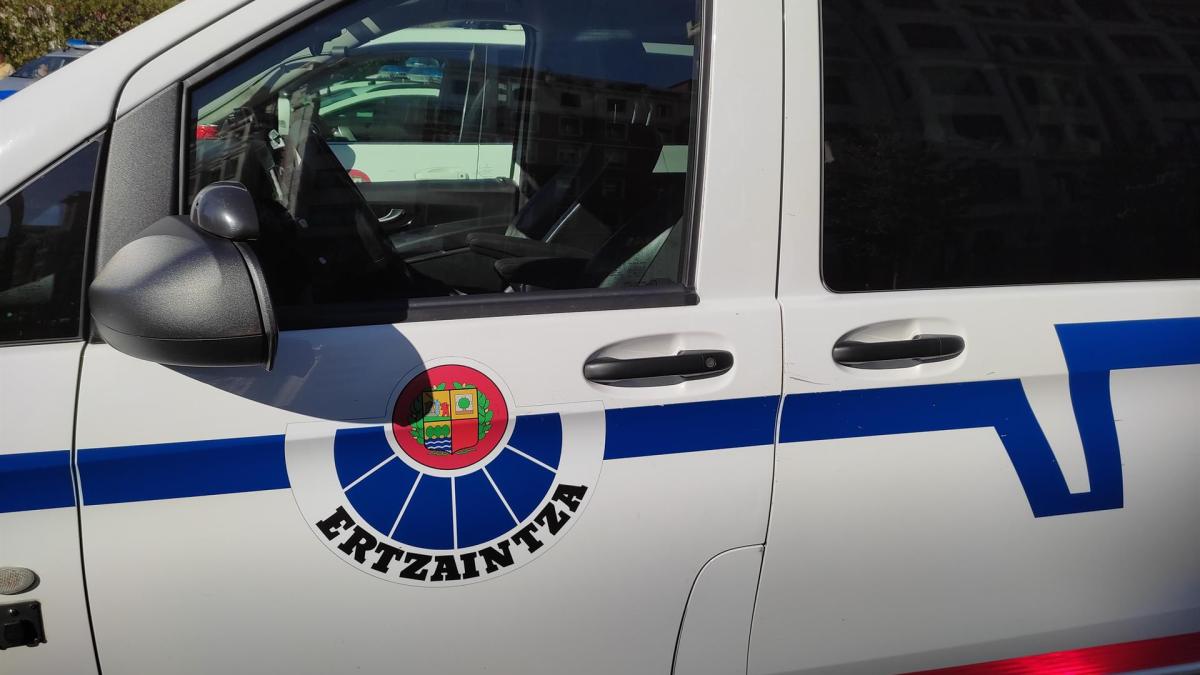  Vehículo de la Ertzaintza / EUROPA PRESS 