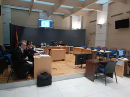 Aspecto de la sala de la Audiencia de Gipuzkoa en pleno juicio por la muerte de Lukas Agirre. / EUROPA PRESS