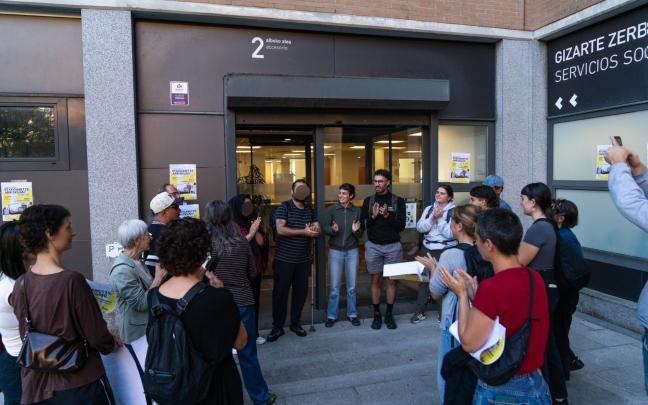 Paralizado temporalmente el desahucio de una familia del barrio donostiarra de Egia / Saretxe