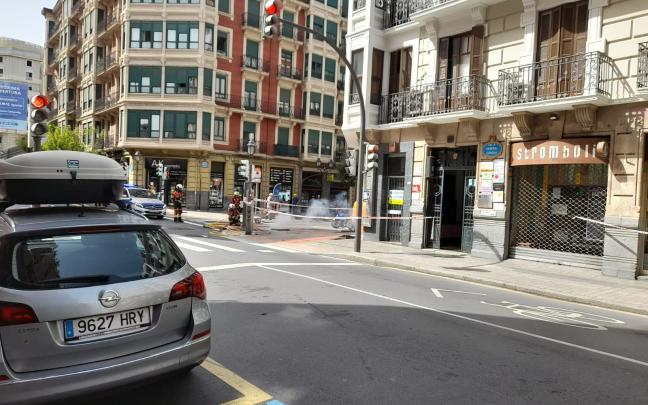 Humo saliendo de las arquetas del entorno de General Concha en Bilbao | ONDA VASCA Humo saliendo de las arquetas del entorno de General Concha en Bilbao | ONDA VASCA