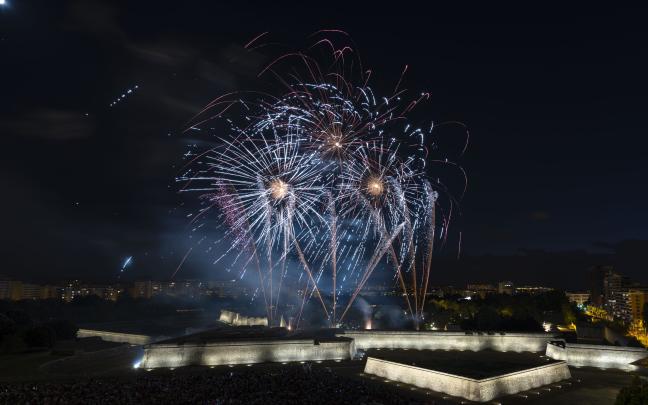 Fuegos artificiales en la Ciudadela, un San Fermín anterior. Foto: Ayuntamiento de Pamplona Fuegos artificiales en la Ciudadela, un San Fermín anterior. Foto: Ayuntamiento de Pamplona