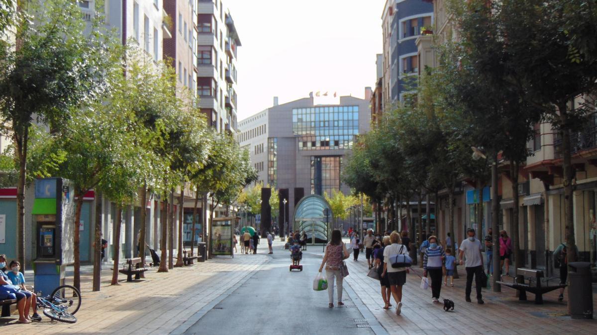 Imagen de archivo del paseo de los Fueros en Barakaldo | M.A.P, Deia