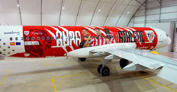 El nuevo avión rojiblanco espera su momento para surcar los aires a partir de la próxima semana. / ATHLETIC CLUB