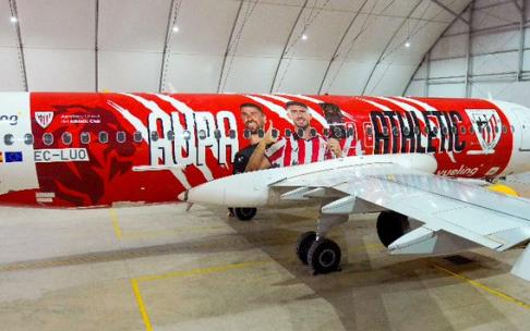 El nuevo avión rojiblanco espera su momento para surcar los aires a partir de la próxima semana. / ATHLETIC CLUB