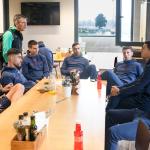 La plantilla del Athletic se encuentra retenida en Loiu por culpa de la niebla / Athletic Club