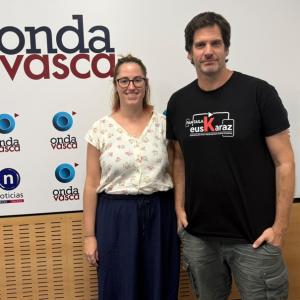 Marta Zumeta y Aritz Estebez, profesores de Gabriel Aresti Euskaltegia.