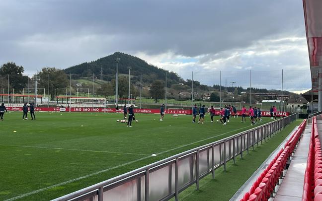 Imagen del entrenamiento de hoy en el que han participado muchos jugadores del filial 