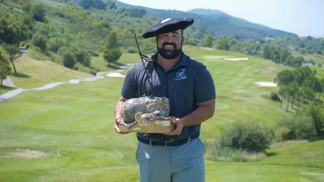 El gaditano Mario Galiano revalidó la victoria del año pasado y se ganó en el V Bizkaia PGAe Open de golf. Foto: PGAe