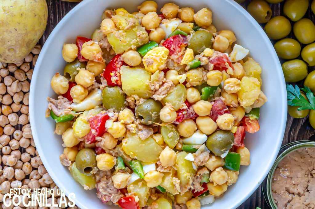 Ensalada campera con garbanzos