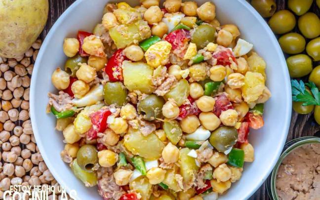 Ensalada campera con garbanzos