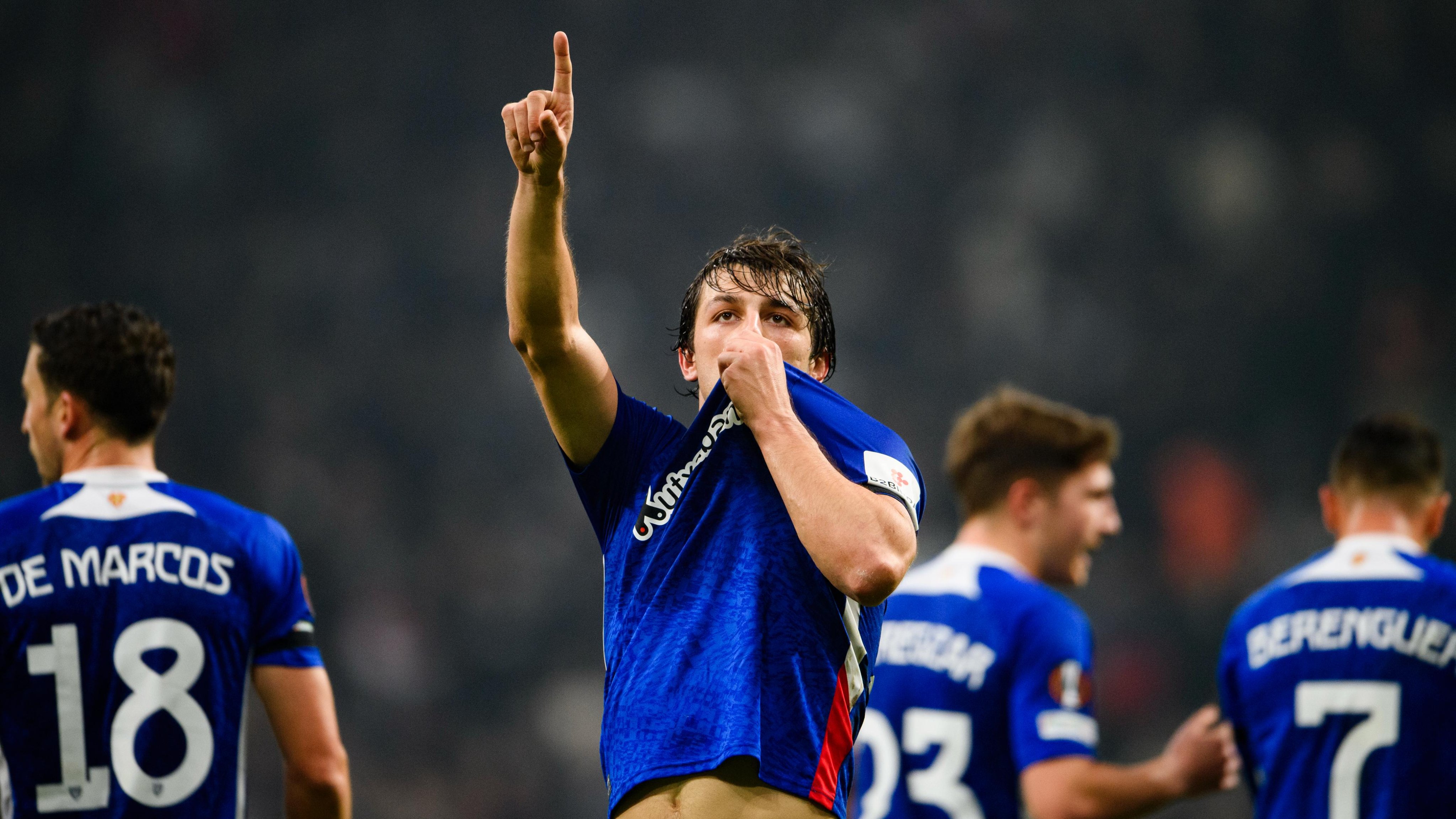 Unai Gómez celebra su gol ante el Besiktas / Athletic Club