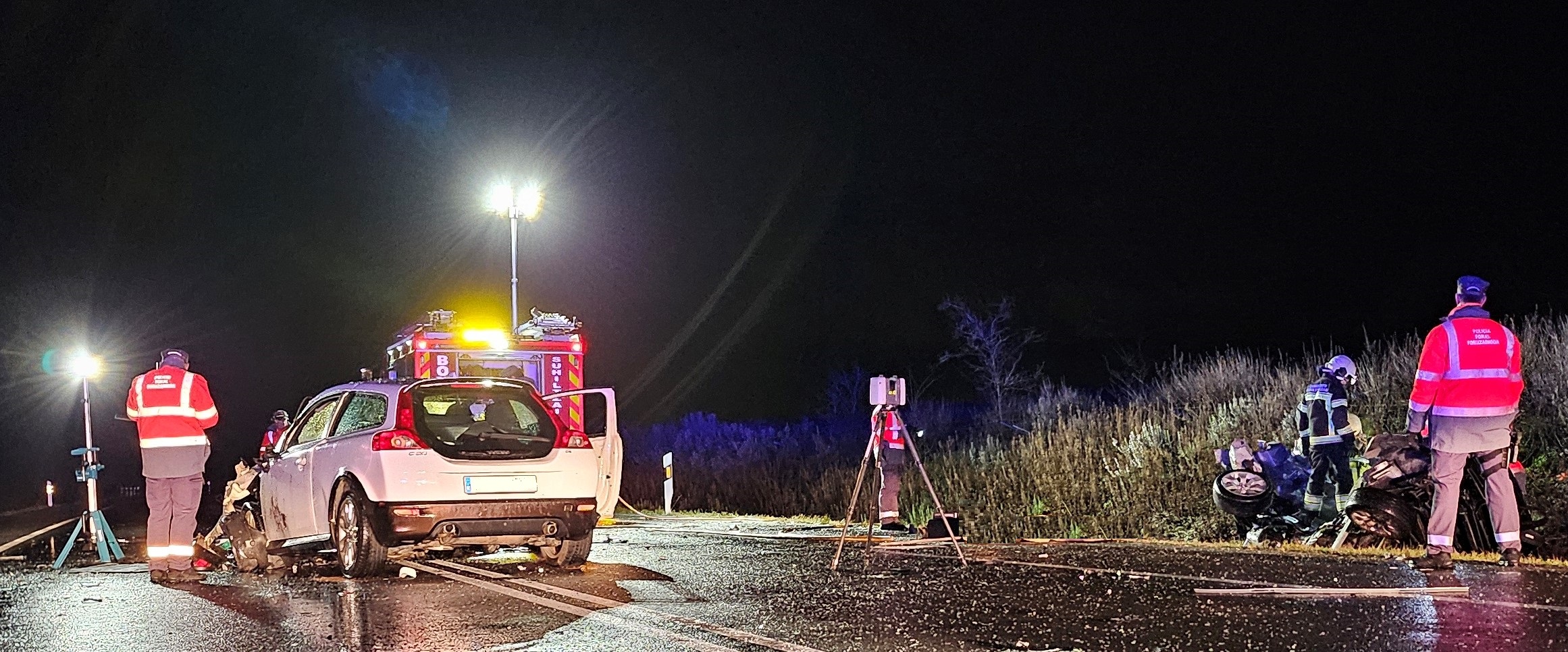 Lugar de la N-121 en Olite donde se produjo el accidente en el que ha perdido la vida un joven de 22 años. Foto: Policía Fora