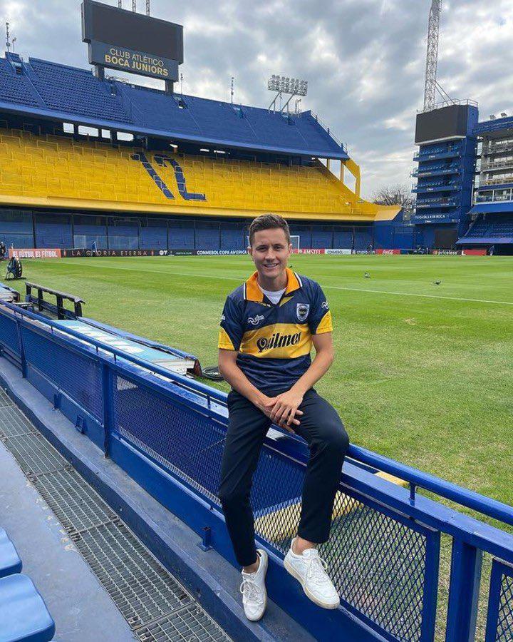 Ander Herrera posa en La Bombonera con la camiseta de Boca Juniors / Ig @anderherrera