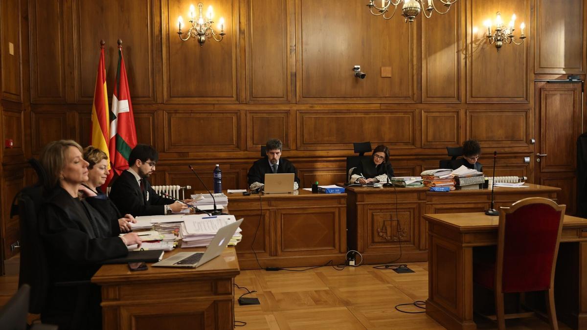 Un momento del juicio celebrado en la Audiencia de Gipuzkoa. Javier Colmenero