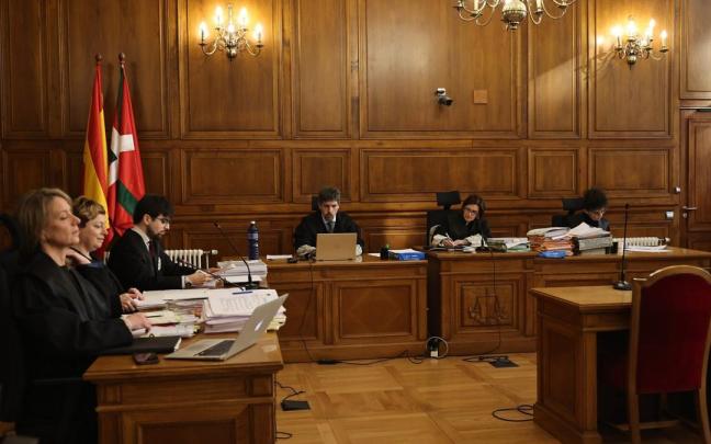 Un momento del juicio celebrado en la Audiencia de Gipuzkoa. Javier Colmenero