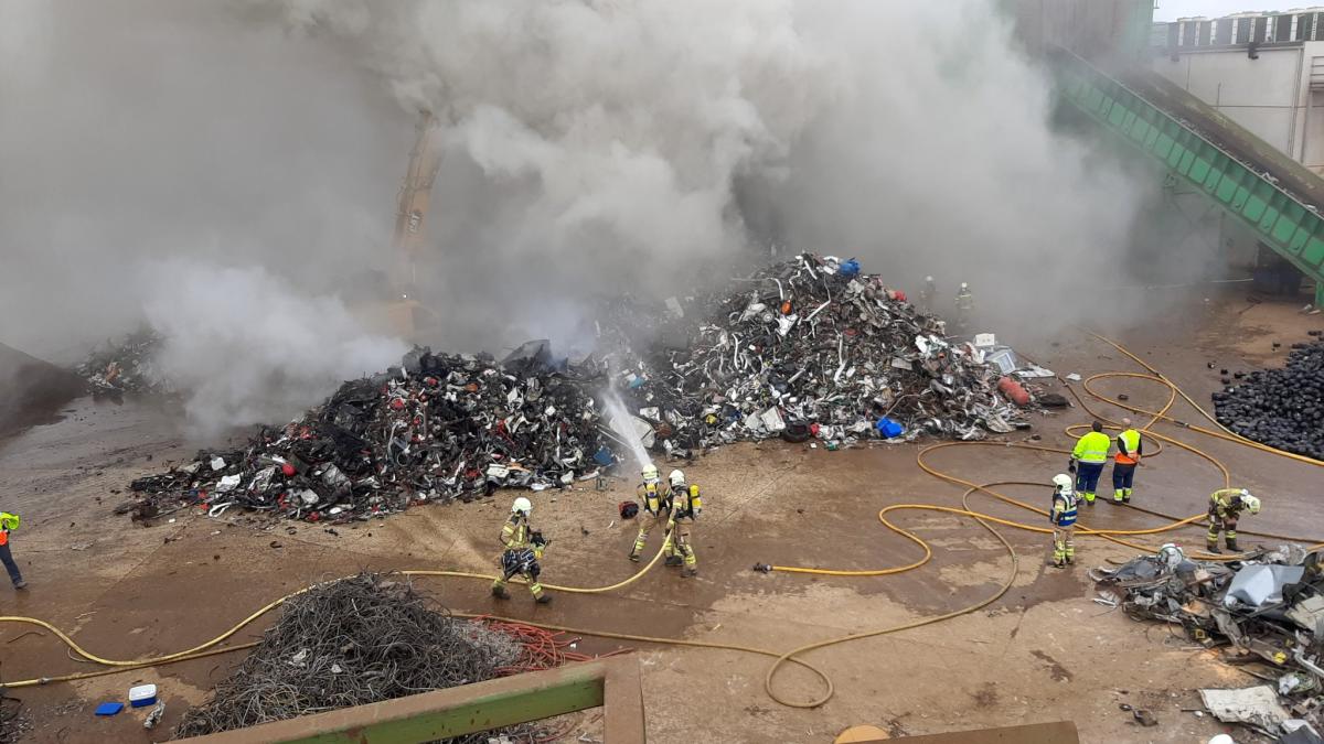 Imagen del incendio de Legutio. Foto: @BomberosAraba (Instagram)