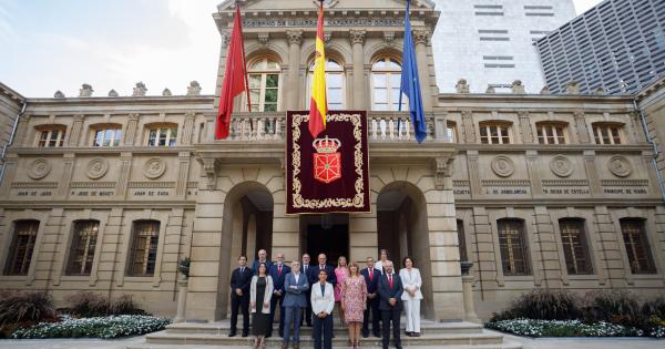 El Gobierno de Navarra posa al completo antes de su sesión semanal. Fotos: Gobierno de Navarra
