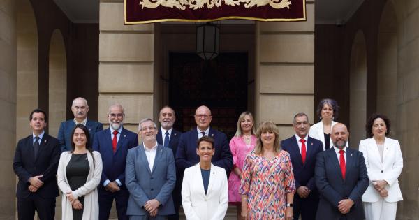 El Gobierno de Navarra posa al completo antes de su sesión semanal. Fotos: Gobierno de Navarra