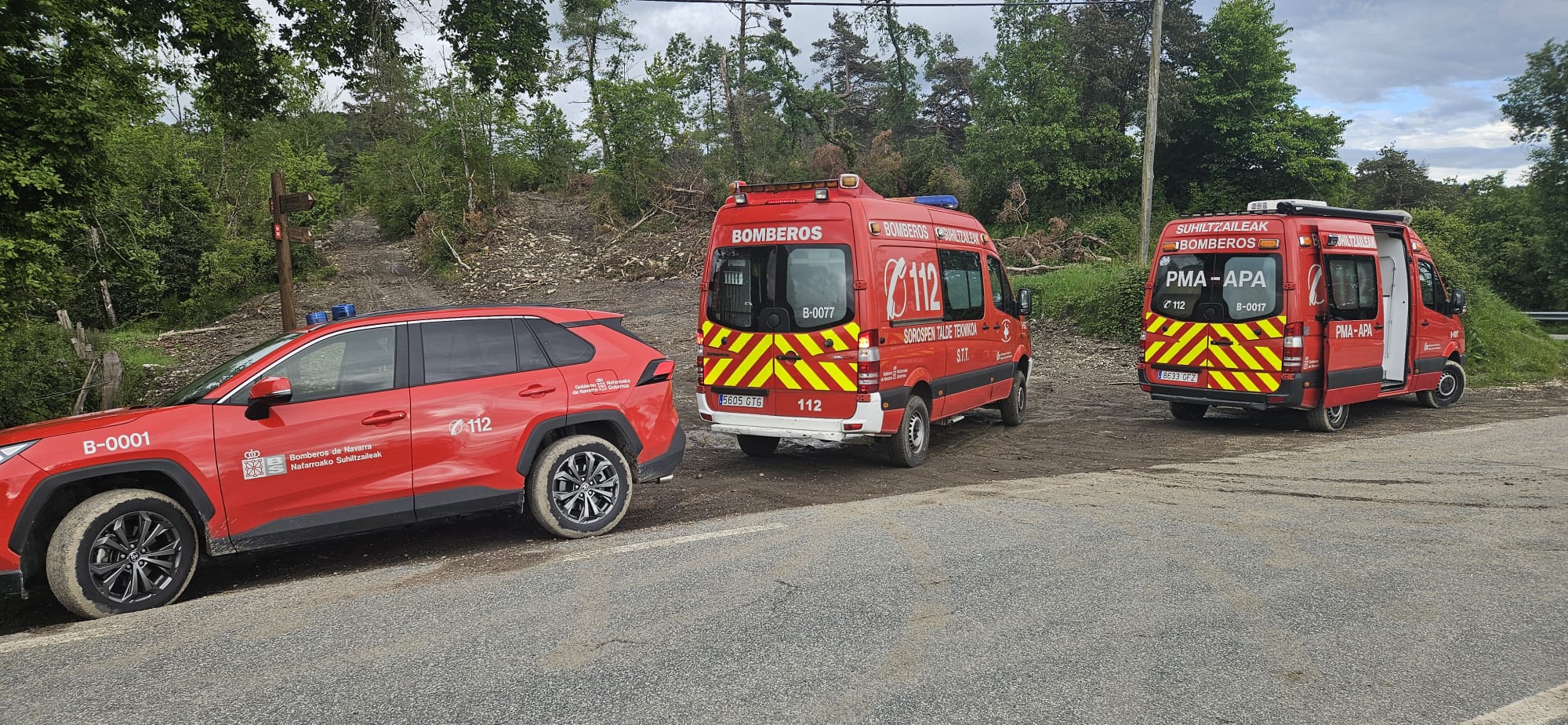 Equipos de emergencia durante la búsqueda del peregrino fallecido. Foto: 112 Sos Navarra